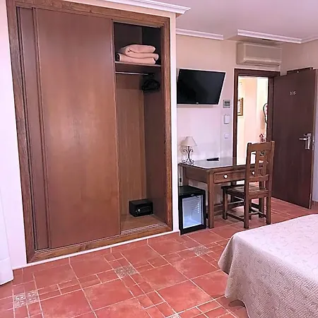 Dona Isabel Hotel