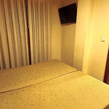Dona Isabel Hotel *