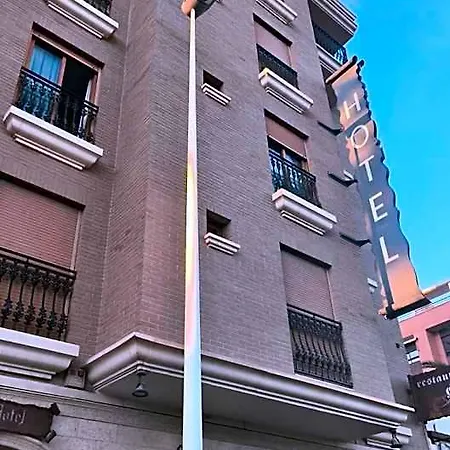 Dona Isabel فندق إلتشه